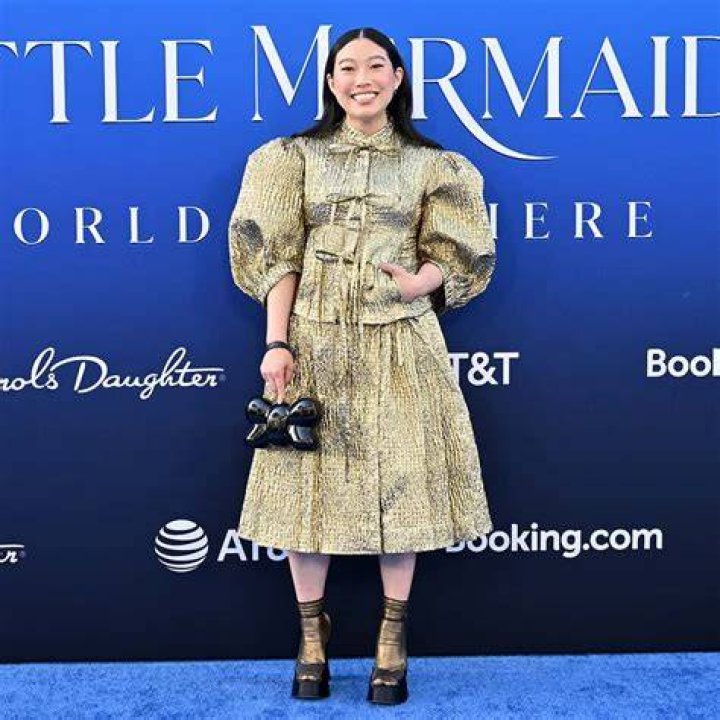 Awkwafina's Boyfriend Makes Her 'Extremely Happy' More about the