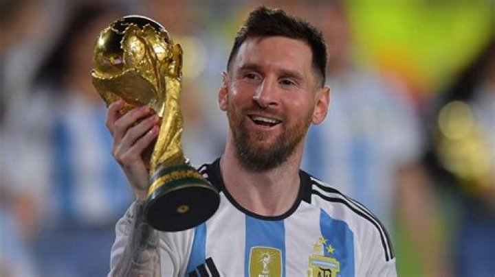 Did Lionel Messi have the same growth disorder as Hasbulla Magomedov?