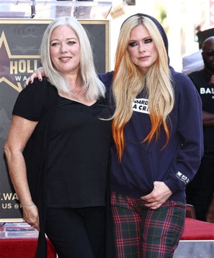 Does Avril Lavigne Really A Mother? Find Out Here!