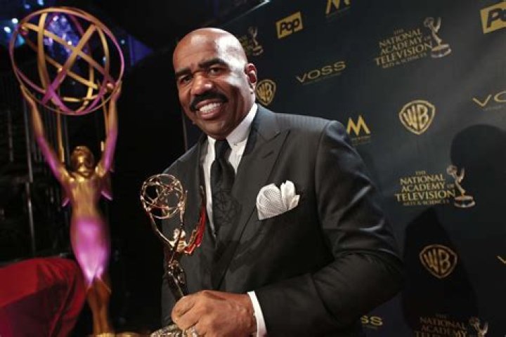 How did Steve Harvey performed standup for the first time? US