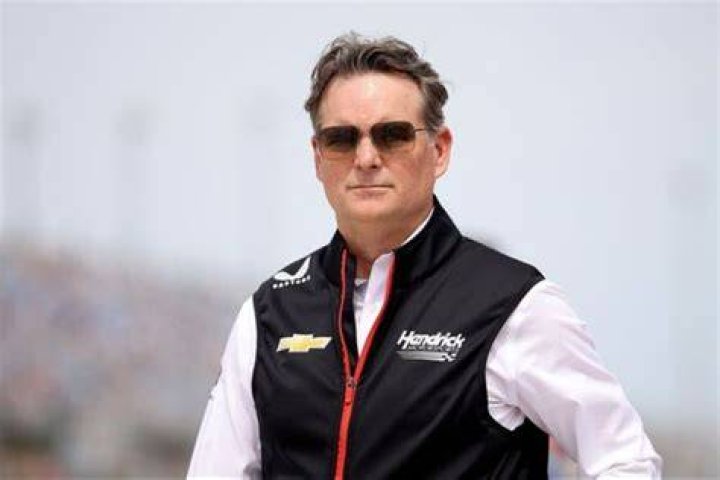 Jeff Gordon Age, Net worth Kids, BioWiki, Wife, Weight 2022 The