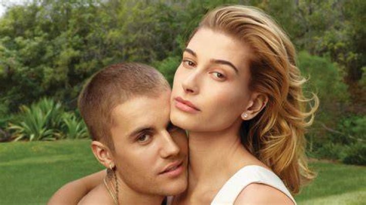 Oh So Cute Justin Bieber And Hailey Bieber's Cuddle Moment Wins