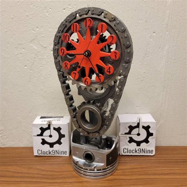 Oldsmobile V8 Motorized, Rotating Timing Set Clock