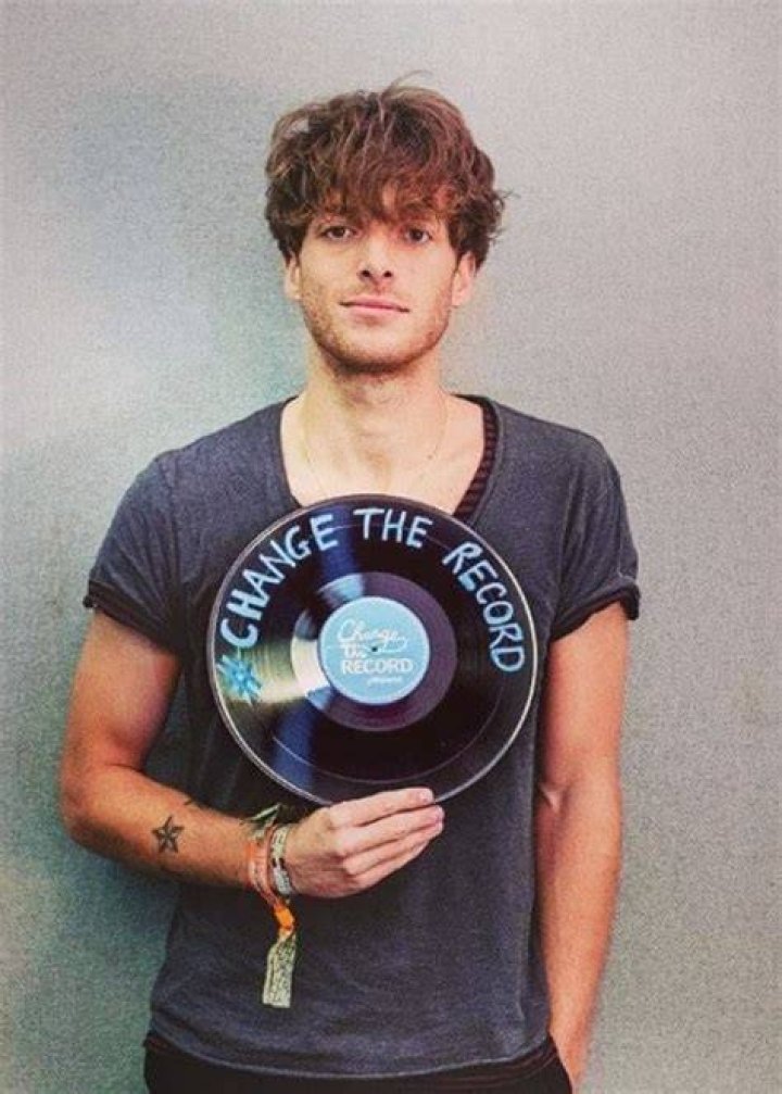 Paolo Nutini bio, age, net worth, wife, parent, career