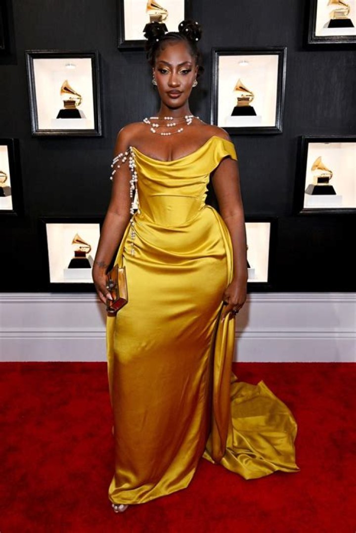 TEMS SZN on Twitter in 2023 Celebrity outfits, Prom dresses yellow, Prom dress inspiration
