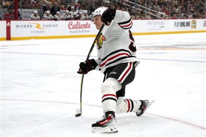 VIDEO Connor Bedard's sister and parents left in disbelief over Blackhawks rookie's squandered