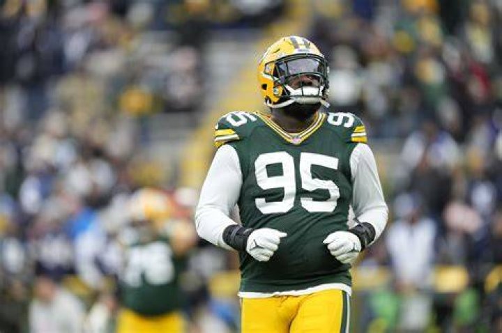 Where did Devonte Wyatt go to high school? Celebrity FAQs